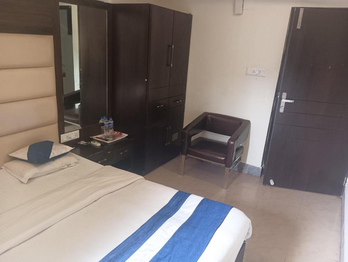 Hotel Presidency Inn Калькутта Экстерьер фото